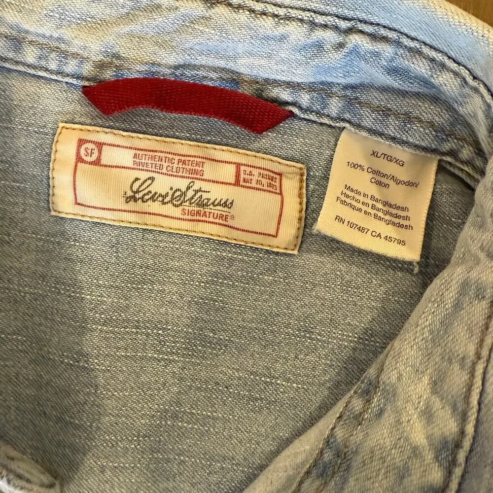 Vintage Levi's Stauss Denim Button Down Long Sleeve Shirt Men XL Y2K